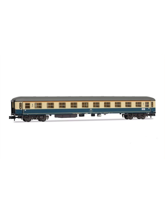 3 voiture voyageur « D242 Paris – Berlin – Warszawa », Am DB bleu/beige, DEV A0 B10 SNCF, ép. IV - Arnold HN4437