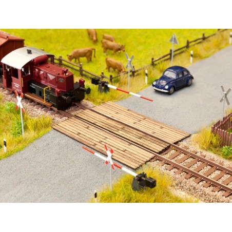 Passage à niveau en planches de bois – NOCH 14624 – N 1:160 – Kit Laser-Cut