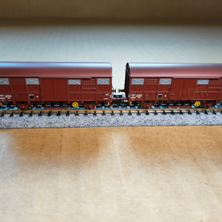 Wagons couverts SNCF type Kv « parois Permaplex », 2 essieux, époque III Arnold HN6570 – N 1/160