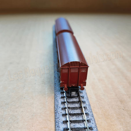 Wagons couverts SNCF type Kv « parois Permaplex », 2 essieux, époque III Arnold HN6570 – N 1/160