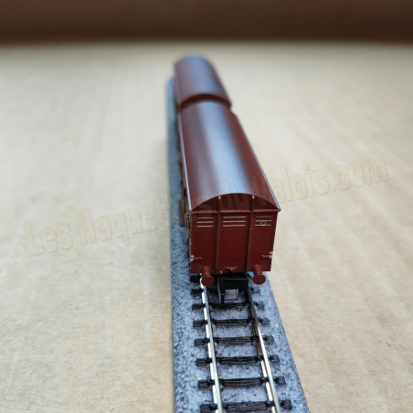 Wagons couverts SNCF type Kv « parois Permaplex », 2 essieux, époque III Arnold HN6570 – N 1/160