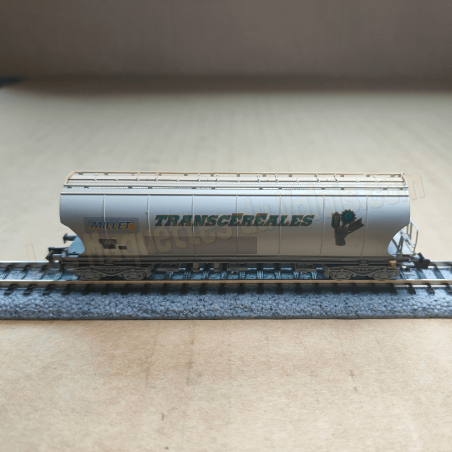 Wagon-trémie à 4 essieux F-MISA  « Millet », livrée avec graffitis « Telefoot », ép. VI - 1/160 - Arnold HN6705