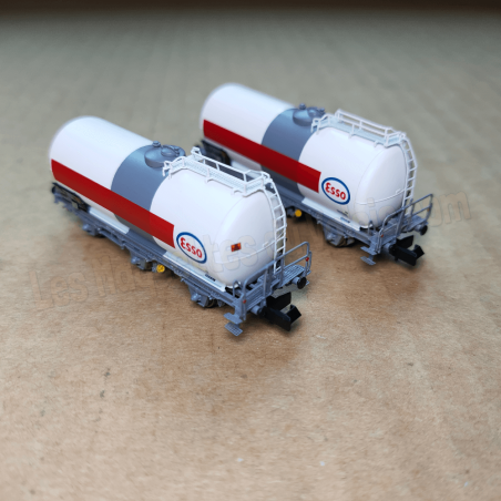 2 wagons-citernes à 3 essieux, SNCF « ESSO », ép. IV - Arnold HN6610- N 1/160