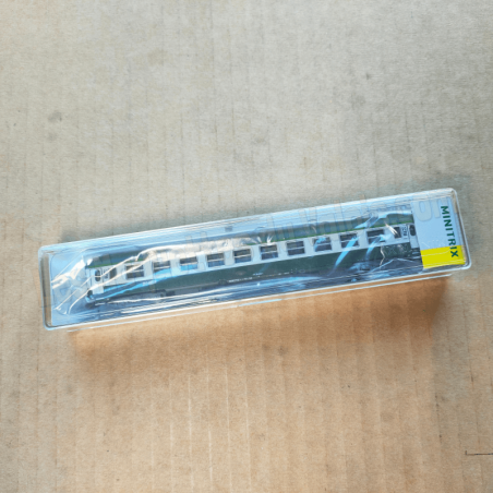 Voiture UIC mixte 2ᵉ classe/fourgon B7D SNCF – N 1:160 – Époque IV/V – Minitrix 18463