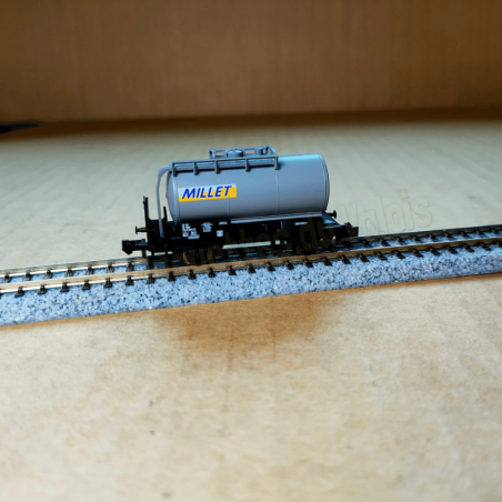 Wagon citerne 2 essieux “Millet” – Minitrix 18098 – Échelle N (1:160)