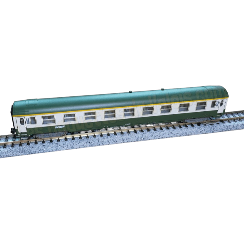 Voiture grandes lignes 1re classe A9, SNCF, époque V, Minitrix 18464, échelle N 1/160
