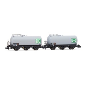 Wagons citernes gris logo BP à 3 essieux.